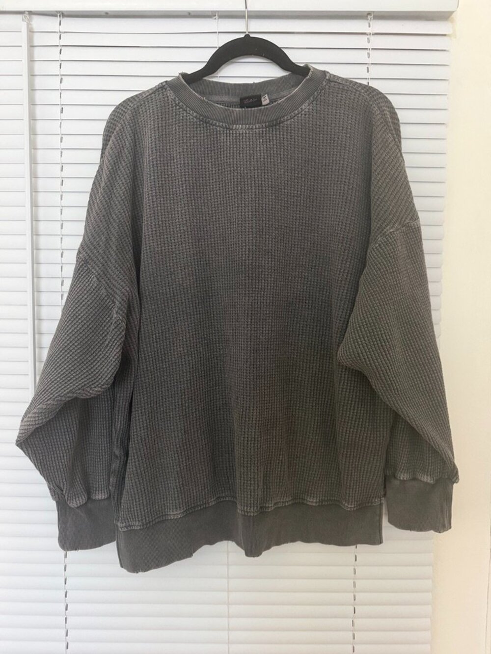 Girrlscout The Dylan Thermal Crewneck - Washed Black Size M/L